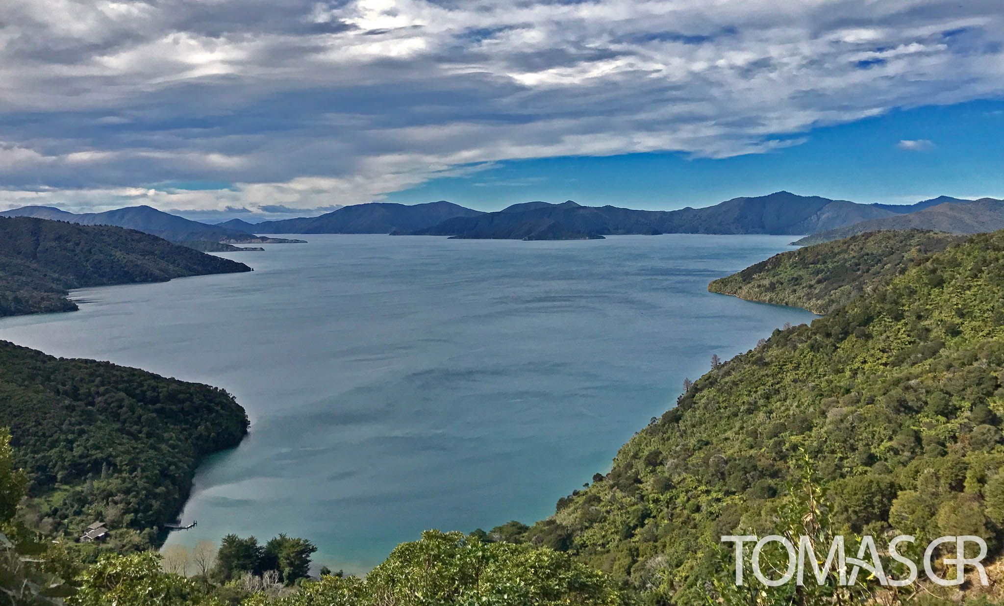 Tomas Gonzalez de Rosenzweig - Queen Charlotte Track in New Zealand