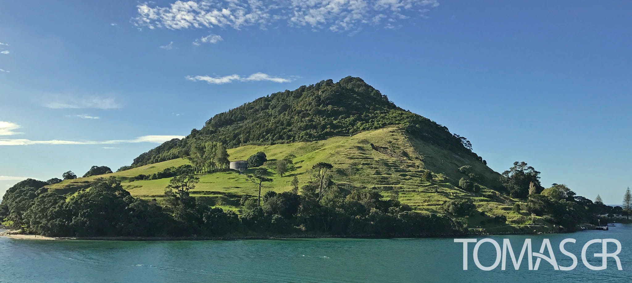Tomas Gonzalez de Rosenzweig - Mt. Manganui in Tauranga New Zealand